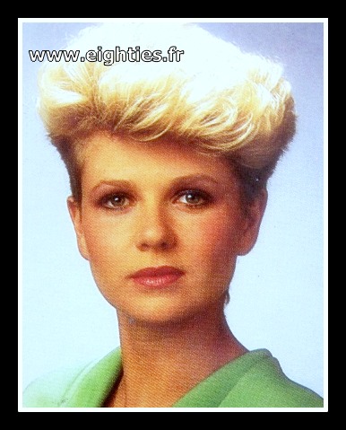 coiffure des années 80 Mode et coupe de cheveux au look eighties