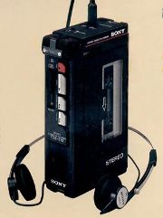 Années 80 80's walkman sony musique baladeur balladeur wlakmen casque stéréo cassette brandt kitsch kitch fun