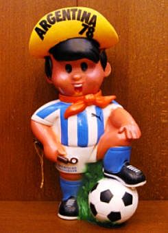 ANNEES 80, 80's, eighties, mascottes, coupe du monde, foot, football, Pique, naranjito, Ciao, Gauchito, juanito, willie, Tip et tap, world cup, soccer, souvenirs, nostalgie