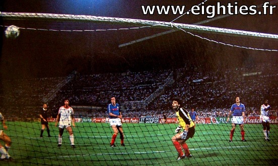 annees 80, 80's, eighties, soccer, foot, football, platini, euro 1984, France, champion, ballon, but, michel, sportif, uefa