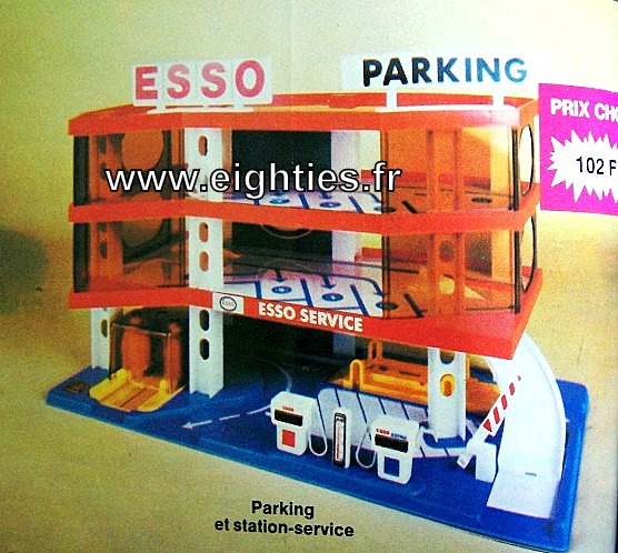 ANNEES 80,80's, eighties, catalogue, jeux, jouets, Noël, enfants, souvenirs, nostalgie, 1980, La samaritaine, cergy, garage voitures