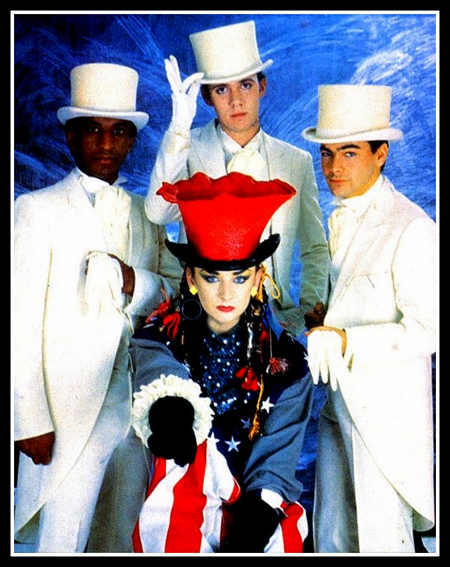 Années 1980 Pop Héros Boy George Full Costume Avec Perruque bande blanche & Chapeau 