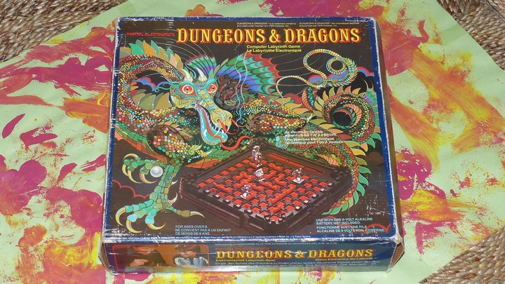 Le jeu DUNGEONS & DRAGONS - Le labyrinthe électronique de Mattel (Donjons &  Dragons) 