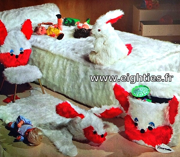 Décoration kitsch vintage années 70 Années 80 Chambre peluche