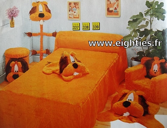 Décoration kitsch vintage années 70 Années 80 Chambre peluche