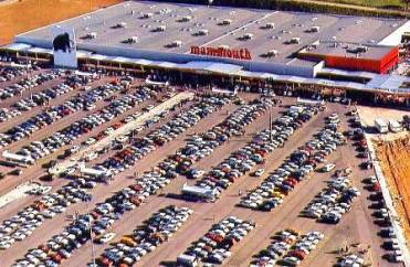 Parking supermarché Mammouth hypermarché des années 80